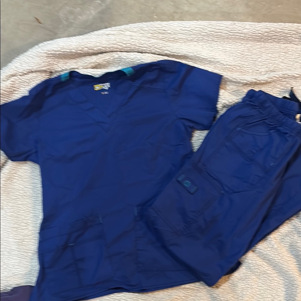 WonderWink Women's Scrub Set in Roysl  Blue